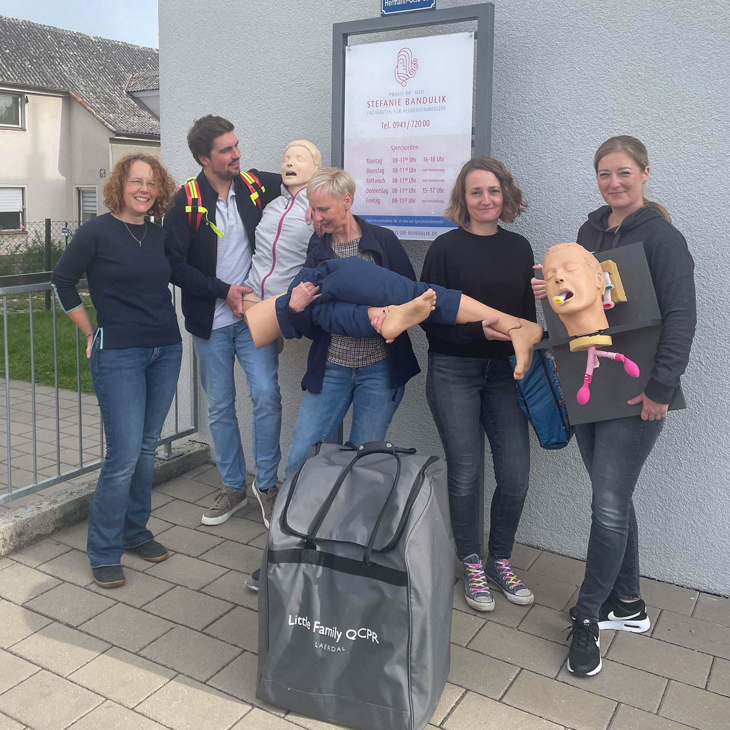 /files/dateien/2025-10-22-Notfalltraining/Notfalltraining-quadrat.jpg